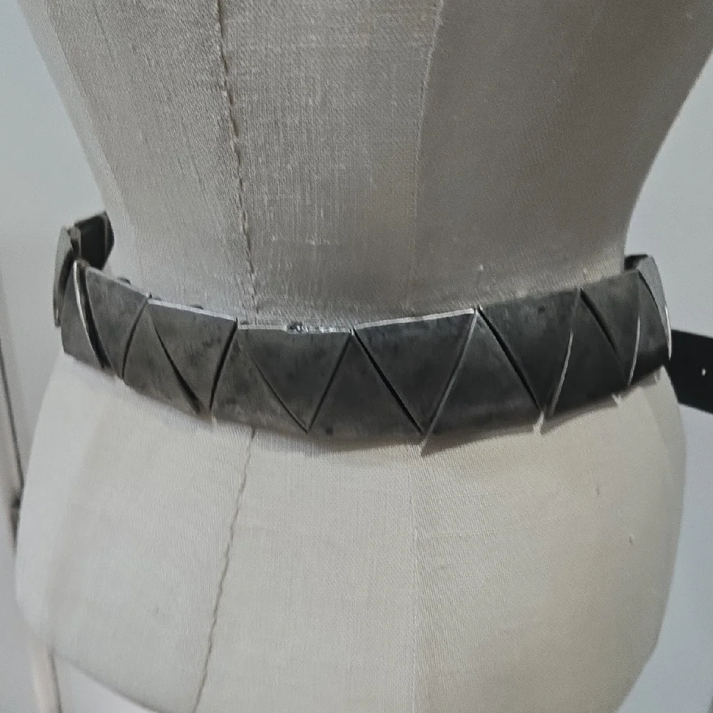 Le Lis Black and Silver Classic Leather Belt